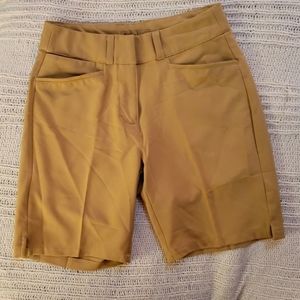 NWT Adidas 7" Golf Shorts Women's 0 Khaki Burmuda, Front & Back Pockets